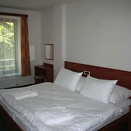 Lazensky Park Hotel
