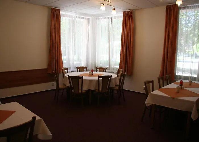 Lazensky Park 4* פודבראדי