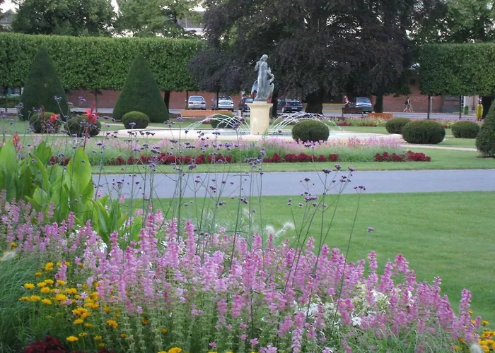 Lazensky Park מלון פודבראדי