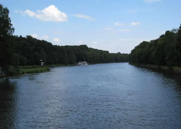 Lazensky Park מלון